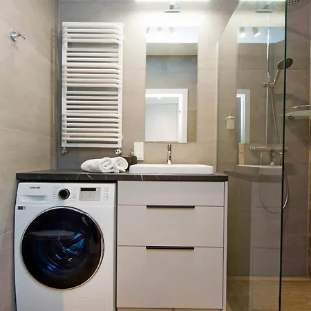 Sunny Studio Letnica Apartment *